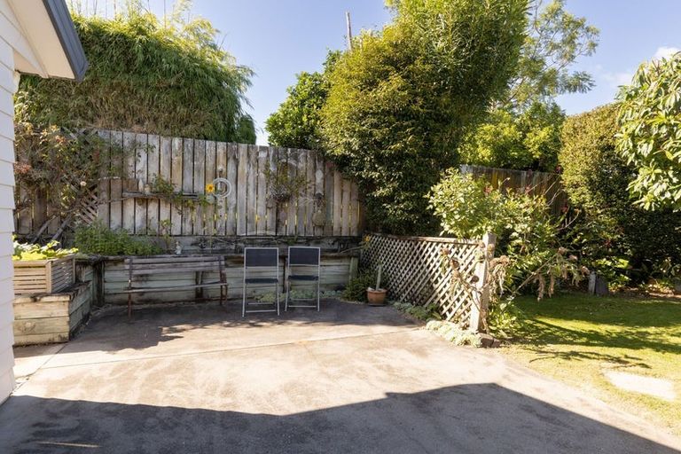 Photo of property in 16 Margaret Drive, Omokoroa, 3114