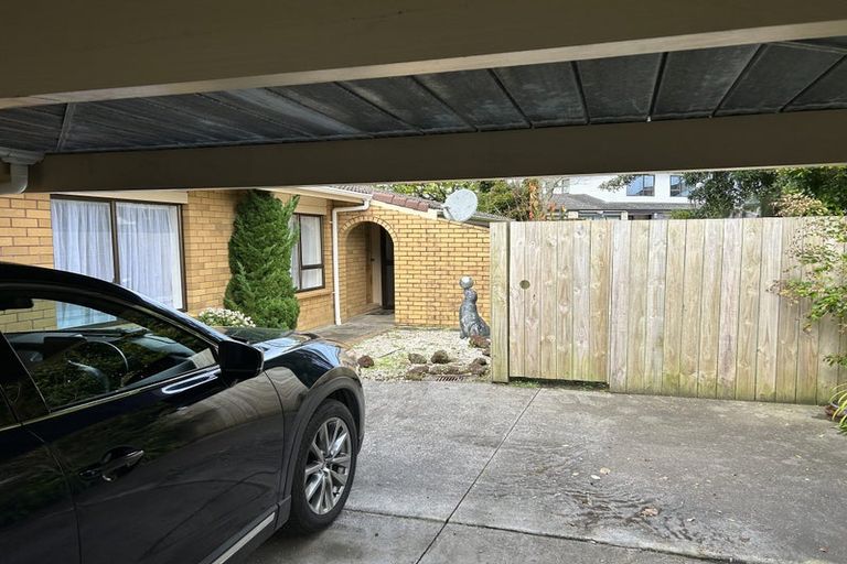 Photo of property in 18 Cornelian Crescent, Half Moon Bay, Auckland, 2012