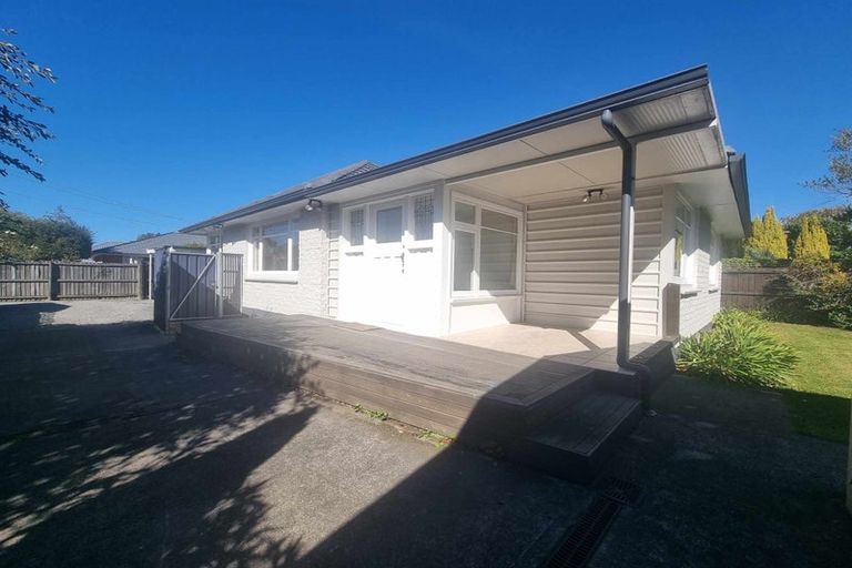 Photo of property in 2/8 Springhill Street, Avonhead, Christchurch, 8042