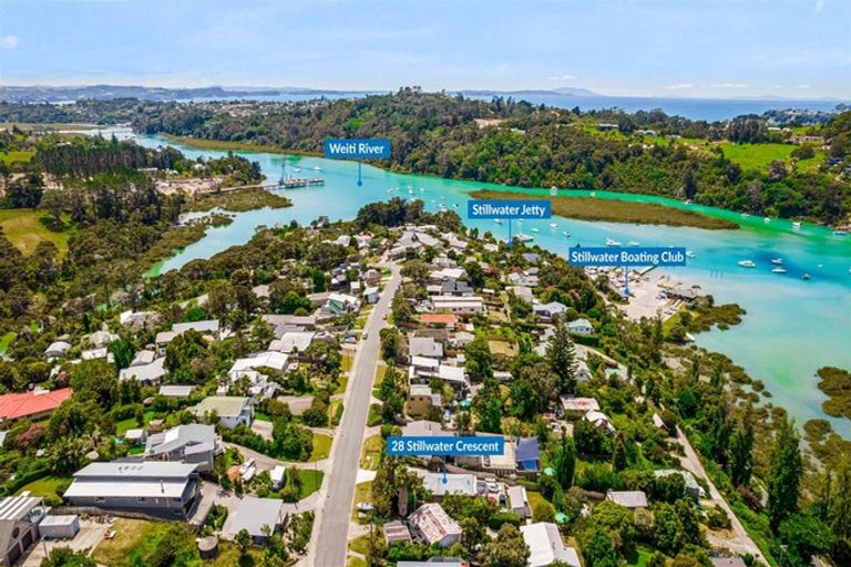 Photo of property in 28 Stillwater Crescent, Stillwater, Silverdale, 0993