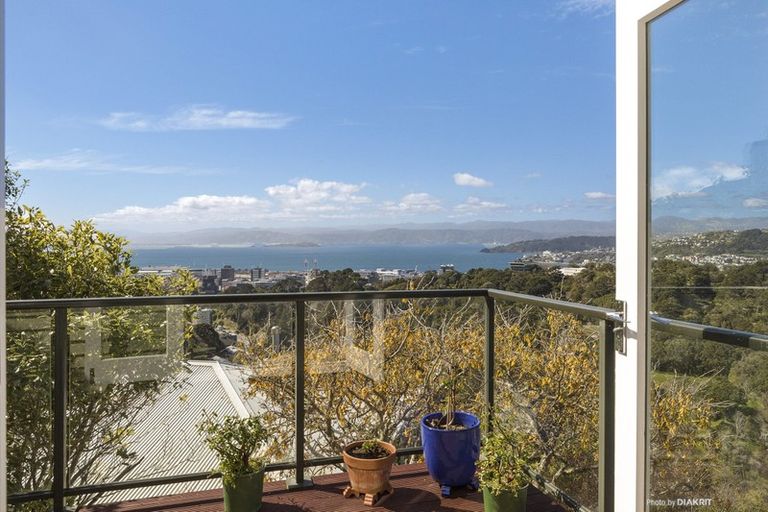 Photo of property in 47 Harbour View Road, Northland, Wellington, 6012