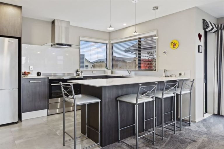 Photo of property in 32 Beachvale Drive, Kaiapoi, 7630