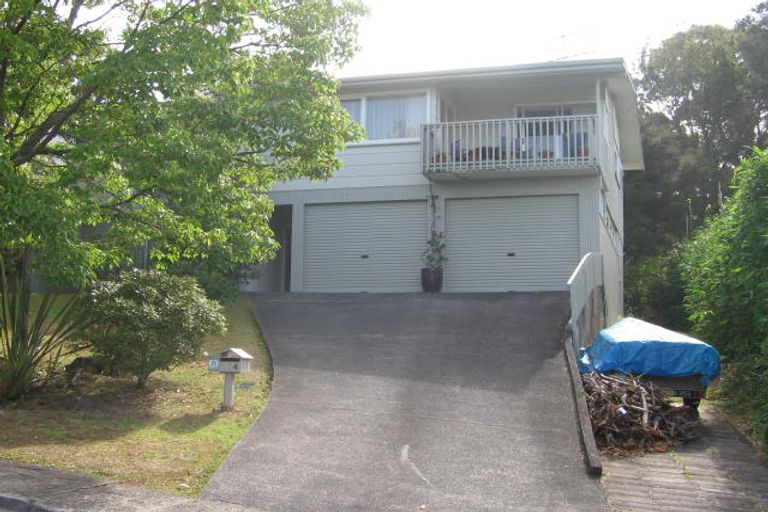 Photo of property in 4 Odette Road, Totara Vale, Auckland, 0629