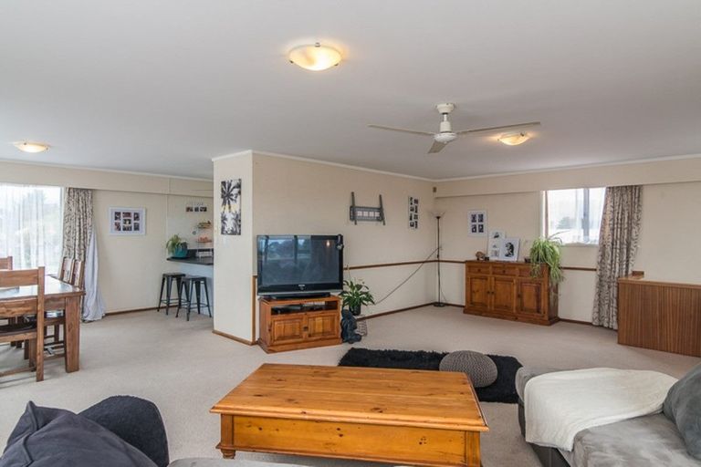 Photo of property in 29 Frimley Terrace, Waikanae Beach, Waikanae, 5036