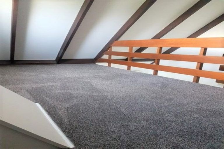 Photo of property in 2/31 Mana Avenue, Titahi Bay, Porirua, 5022