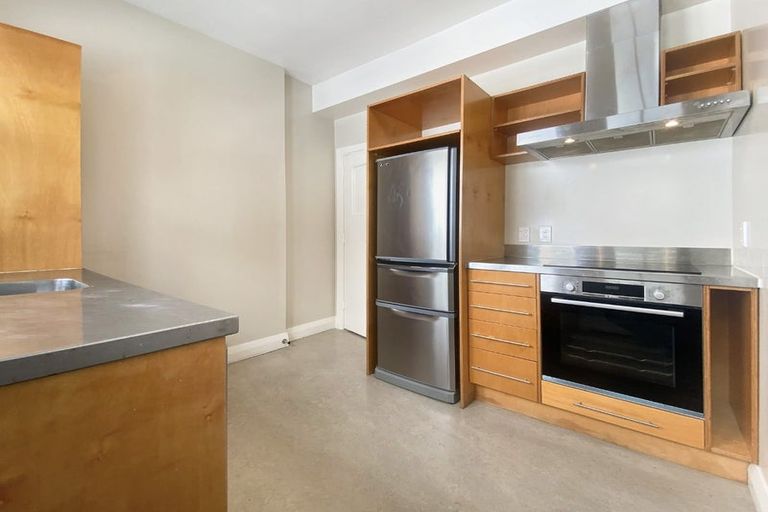 Photo of property in Ionian Flats, 123-125 Brougham Street, Mount Victoria, Wellington, 6011