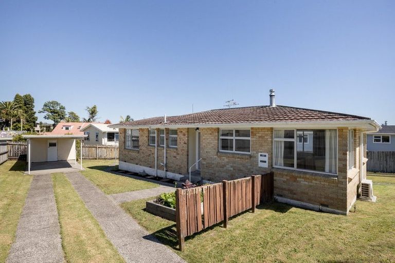 Photo of property in 12 Rangataua Street, Welcome Bay, Tauranga, 3112