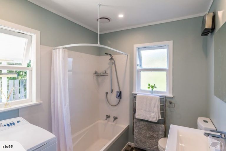 Photo of property in 7a Herbert Avenue, Raumati South, Paraparaumu, 5032