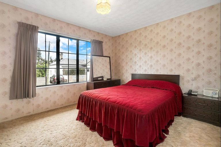 Photo of property in 16a Regina Street, Westmere, Auckland, 1022