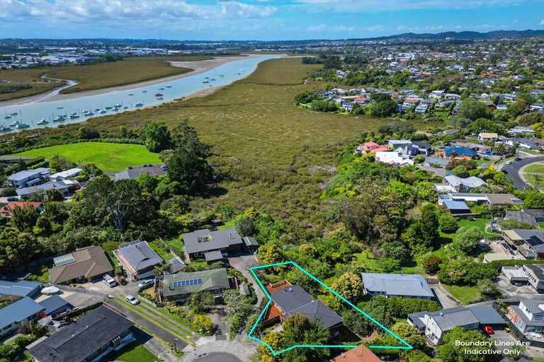 Photo of property in 7 Highlight Parade, Te Atatu South, Auckland, 0610