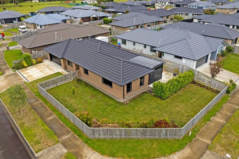 Photo of property in 17 Monarch Drive, Ashhurst, 4810