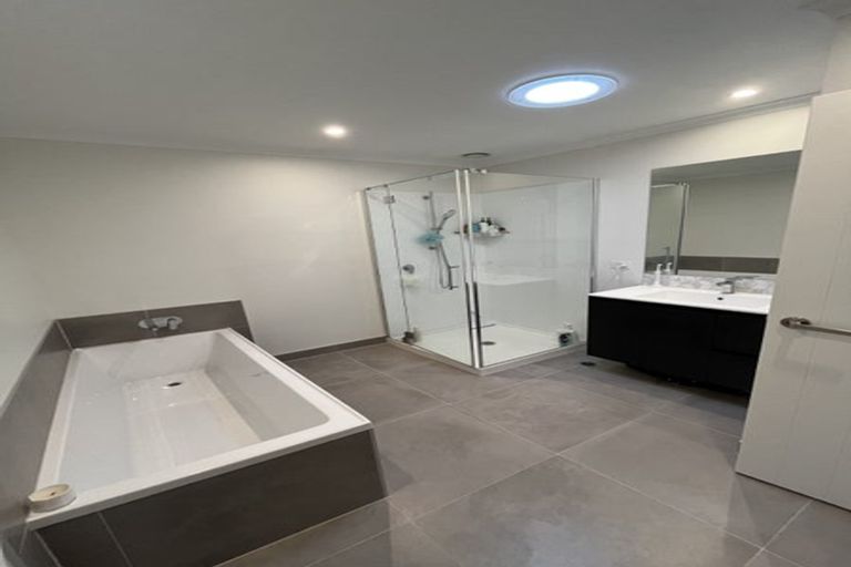 Photo of property in 157 Glenvar Ridge Road, Long Bay, Auckland, 0630