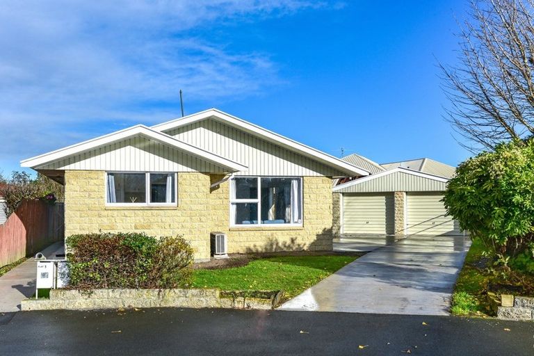 Photo of property in 1/14 Tulloch Place, Papanui, Christchurch, 8052