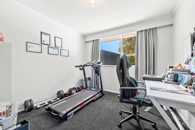 Photo of property in 34 California Drive, Totara Park, Upper Hutt, 5018