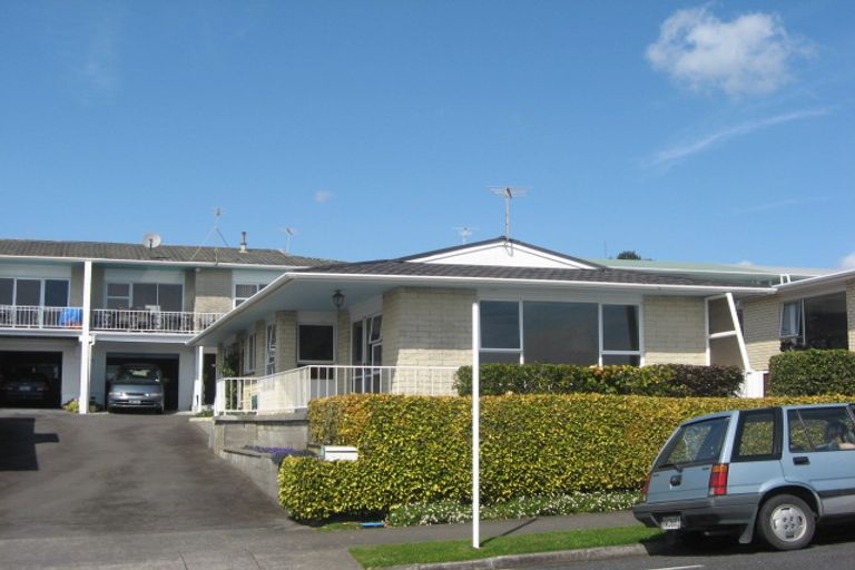 Photo of property in 1/9 Hine Street, New Plymouth, 4310