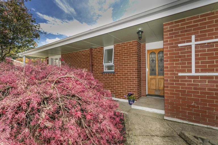 Photo of property in 270 Helensburgh Road, Helensburgh, Dunedin, 9010