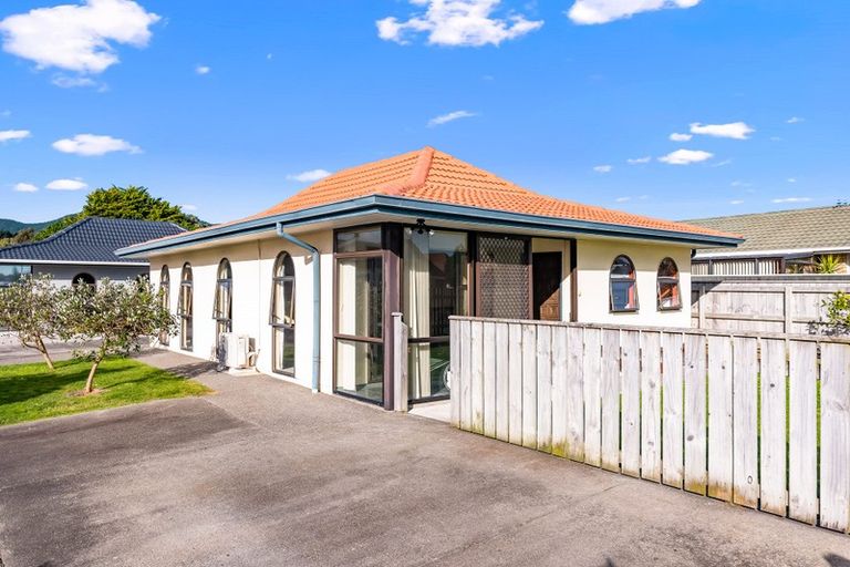 Photo of property in 118 Hillcrest Road, Raumati Beach, Paraparaumu, 5032