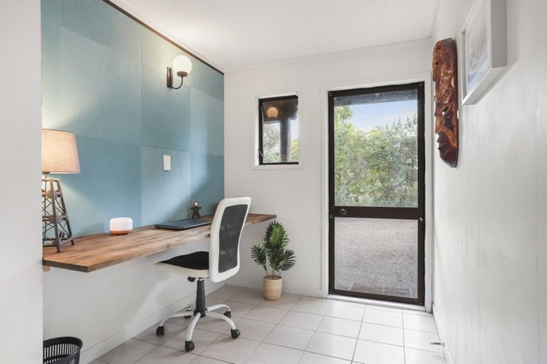 Photo of property in 99 Captain Scott Road, Glen Eden, Auckland, 0602