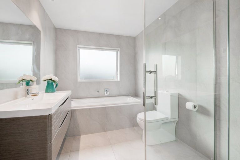 Photo of property in 9 Harvest Avenue, Orewa, 0931