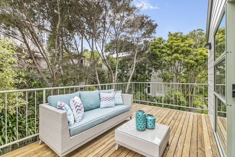 Photo of property in 36 Wairoa Road, Narrow Neck, Auckland, 0624