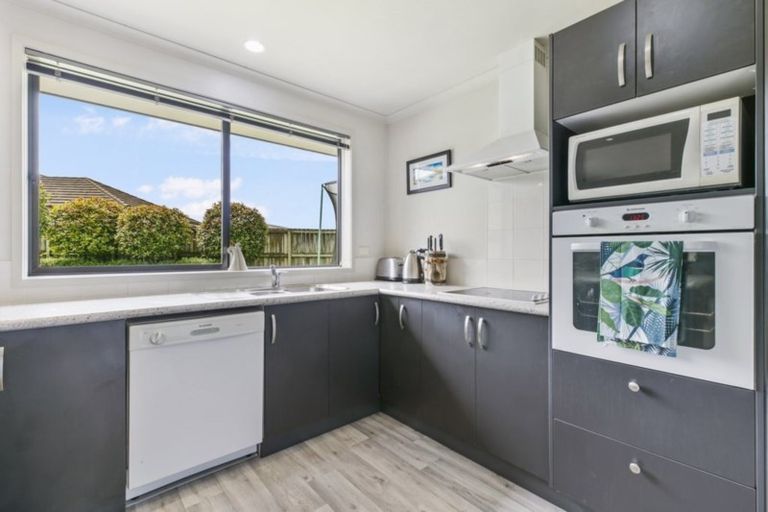 Photo of property in 57 Gibson Place, Papamoa Beach, Papamoa, 3118