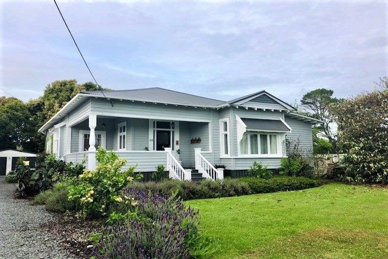 Photo of property in 18 Argyle Street, Waipu, 0510