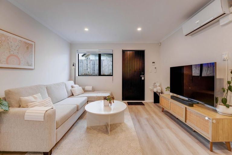 Photo of property in 79c Granville Drive, Massey, Auckland, 0614