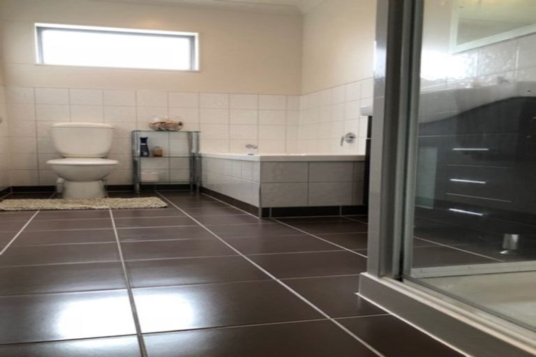 Photo of property in 17a Sandybrow, Churton Park, Wellington, 6037