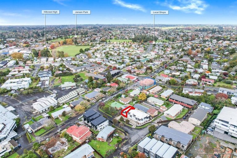 Photo of property in 3a Scotland Place, Hillcrest, Hamilton, 3216