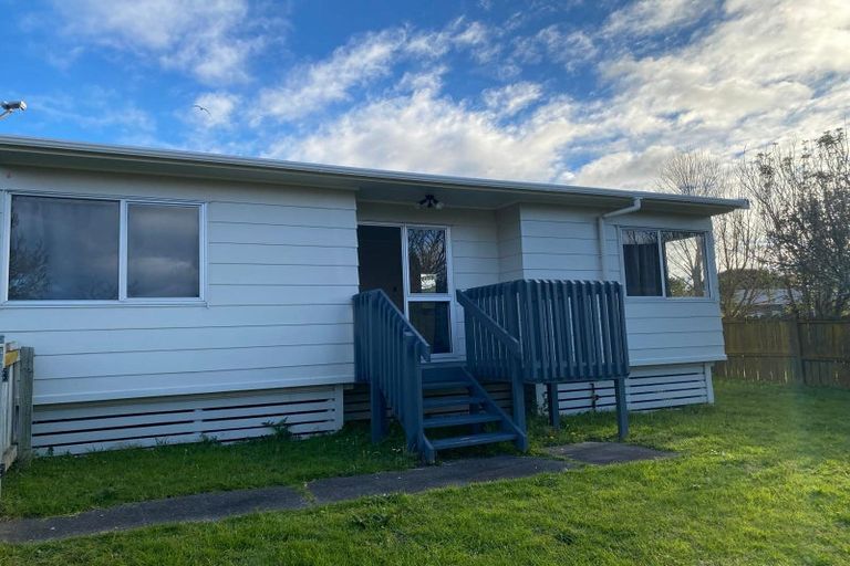 Photo of property in 1/15 Stoll Place, Clendon Park, Auckland, 2103