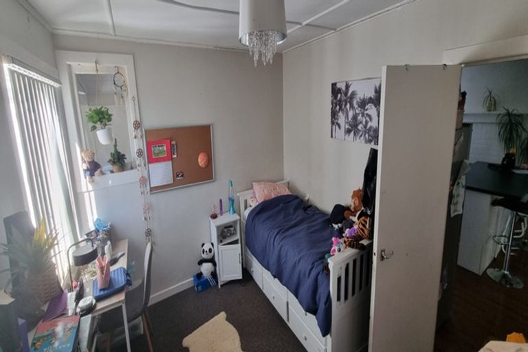 Photo of property in 31 Railway Street West, Papakura, 2110