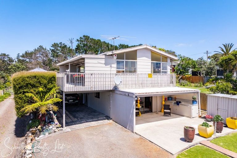Photo of property in 9 Sandy Beach Road, Tinopai, Matakohe, 0593