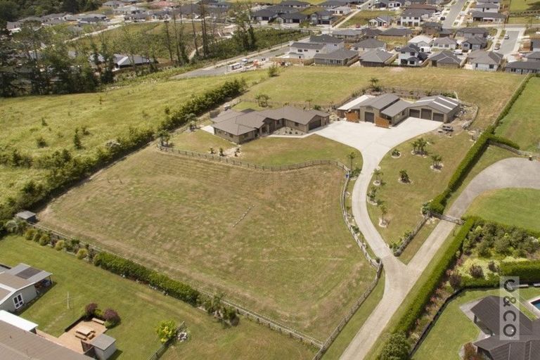 Photo of property in 73c Oraha Road, Kumeu, 0892