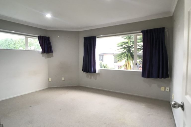 Photo of property in 16 Mcfetridge Place, Hillcrest, Auckland, 0627