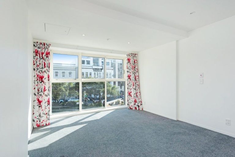Photo of property in 3c/5 Kent Terrace, Mount Victoria, Wellington, 6011