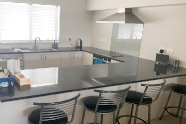 Photo of property in 8 Akeake Lane, Manurewa, Auckland, 2102