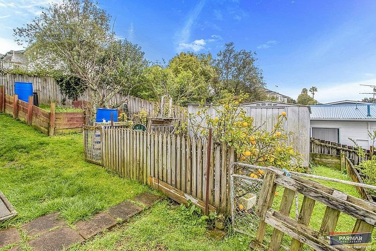 Photo of property in 83 Kamara Road, Glen Eden, Auckland, 0602