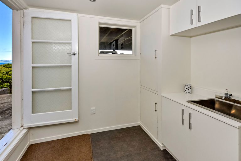 Photo of property in 24 Barrier View Road, Leigh, 0985