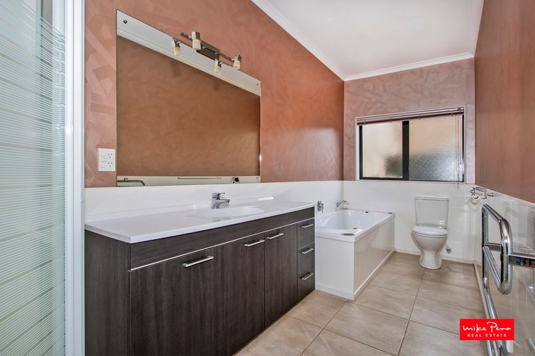 Photo of property in 16 Garden Court, Woodhill, Whangarei, 0110