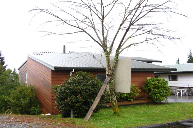 Photo of property in 48 Korua Street, Moana, 7872