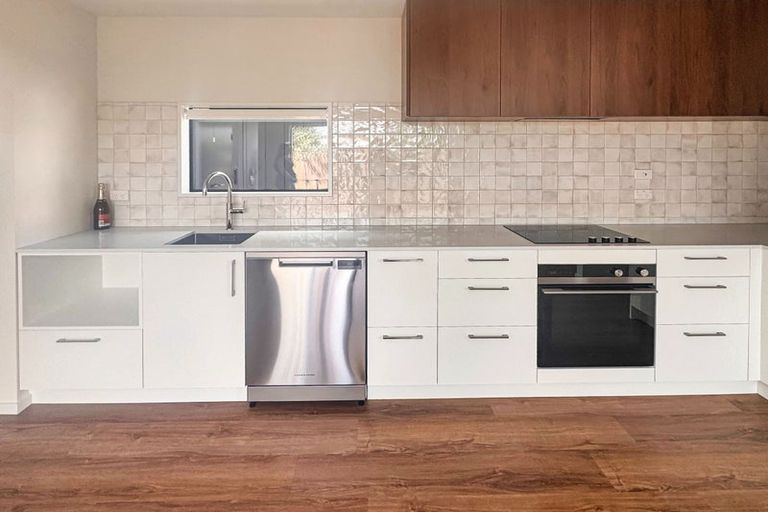 Photo of property in 5/527 Hereford Street, Linwood, Christchurch, 8011