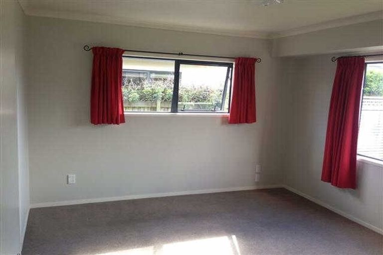 Photo of property in 18 Saxon Woods Drive, Rototuna North, Hamilton, 3210