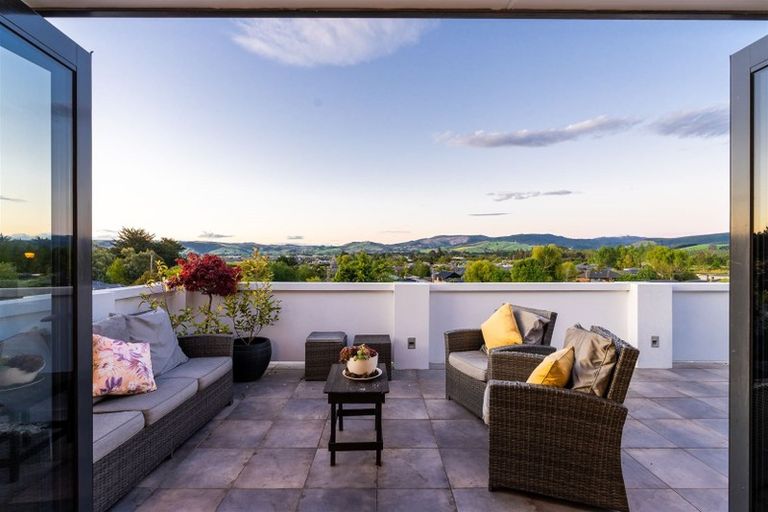 Photo of property in 214 Gladstone Road North, Mosgiel, 9024