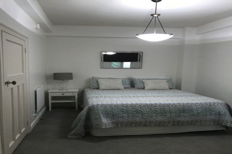 Photo of property in 1/154 Oriental Parade, Oriental Bay, Wellington, 6011
