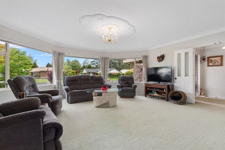 Photo of property in 8 Reynolds Drive, Glenview, Hamilton, 3206