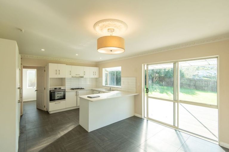 Photo of property in 22 Hugh Green Drive, Pinehill, Auckland, 0632