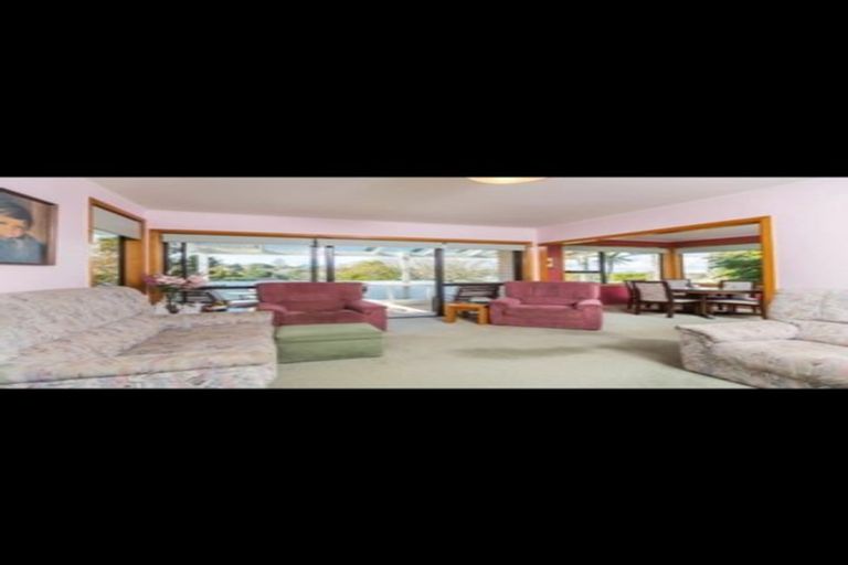 Photo of property in 1 Tiber Road, Forrest Hill, Auckland, 0620