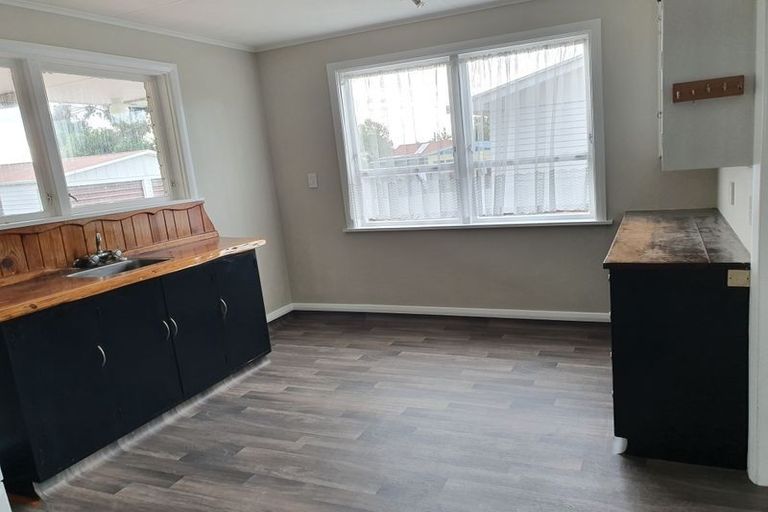 Photo of property in 130 Liverpool Street, Levin, 5510