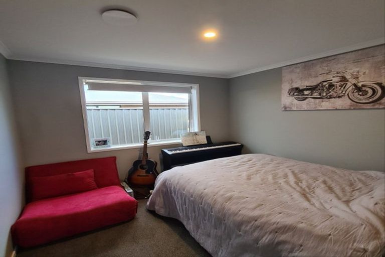 Photo of property in 84 Tabraham Crescent, Pyes Pa, Tauranga, 3112