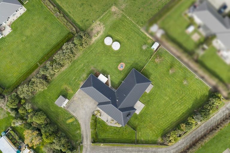 Photo of property in 75 Reid Line West, Feilding, 4777